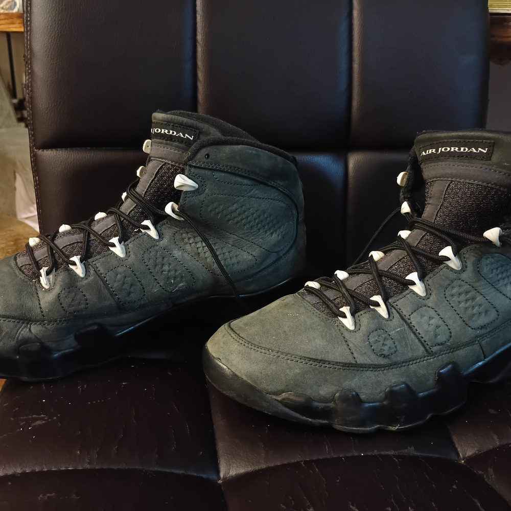 Jordan Men’s High-Top Sneakers in Dark Green